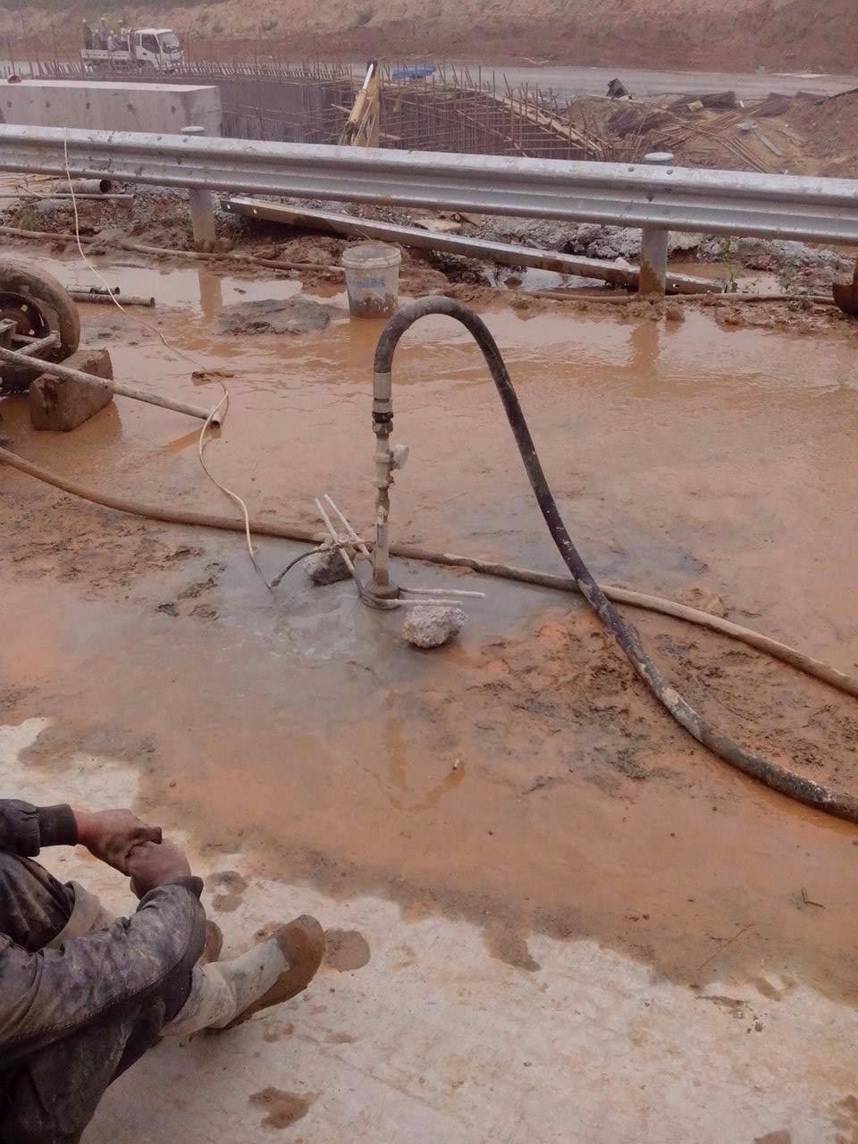 老新镇路基压密注浆